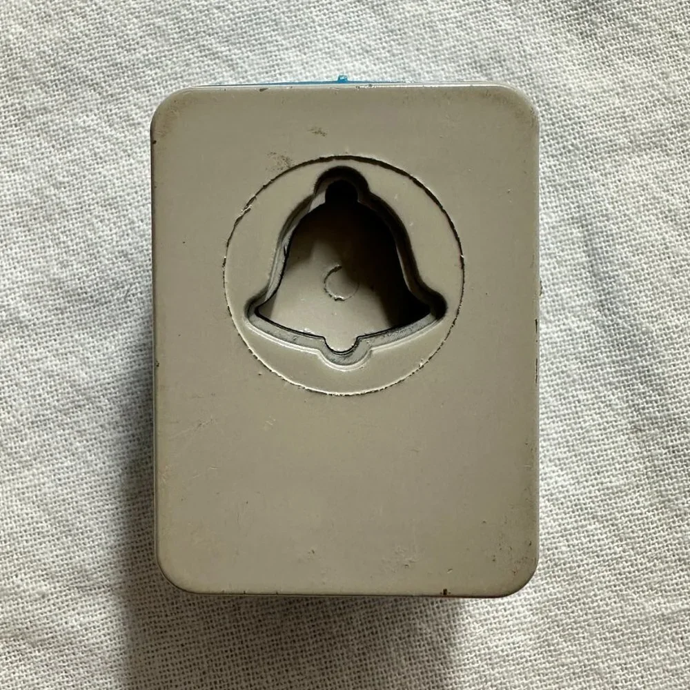 Scrapbooking Paper Punch - Bell Shape